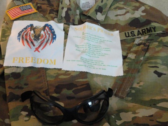Military Red, White & Blue Eagle American Flag Field Prayer Tuck